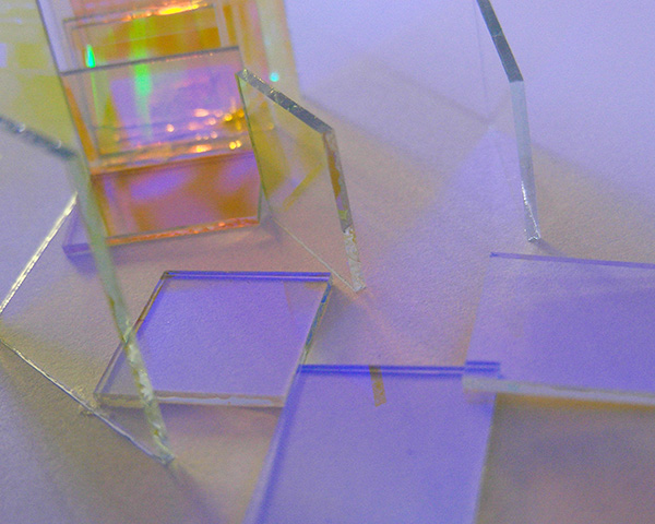 返藍(lán)透紅綠二向色鏡